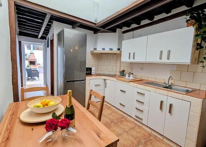 Chc - Casa La Salvada - Silos * Los Silos